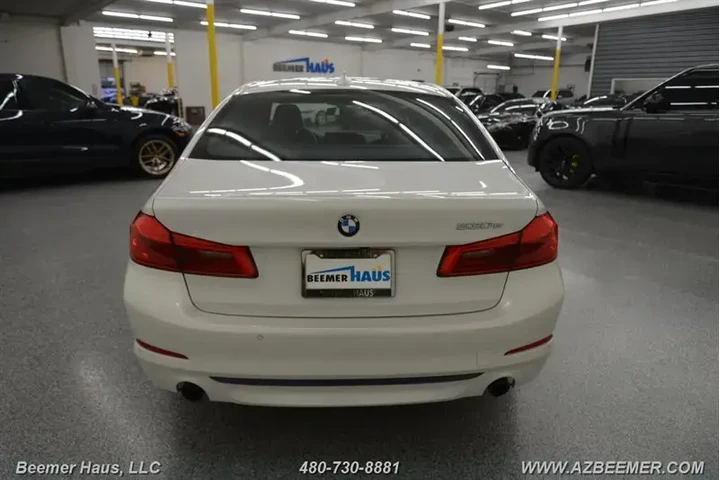$24998 : BMW 5 Series 2018 530e iPerf image 10