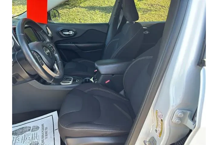 $10500 : Jeep Cherokee 2016 4x4 Latit image 9