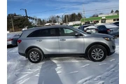 $10499 : 2017 Sorento thumbnail