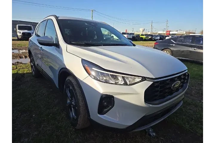 $24433 : Ford Escape 2025 AWD ST-Line image 4