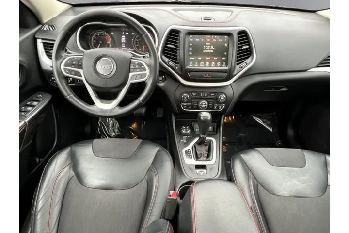 $13950 : Jeep Cherokee 2017 4x4 Trail image 3