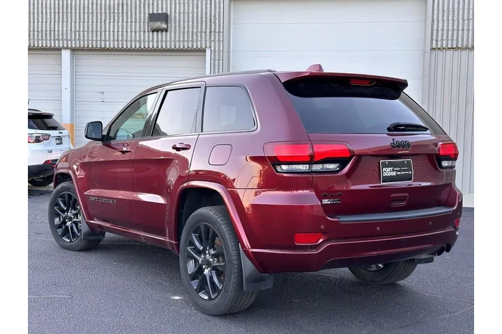$24938 : Jeep Grand Cherokee WK 2022 image 3