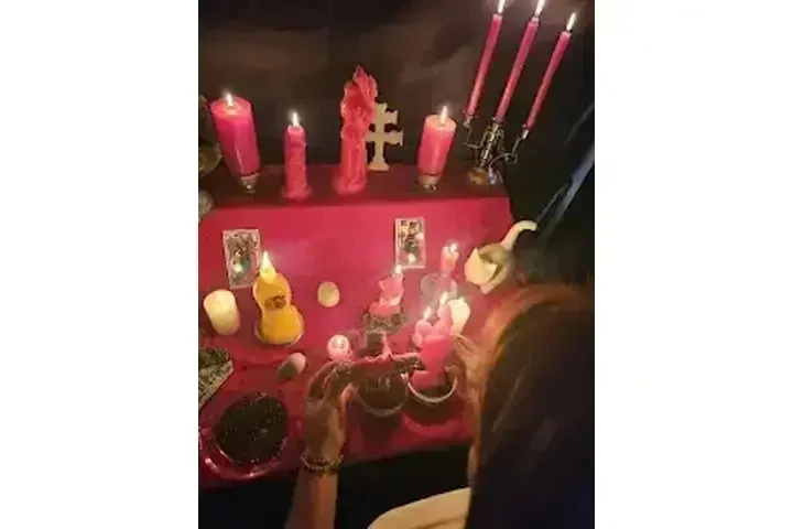 EL AMOR NO SE RUEGA SE DOMINA image 3