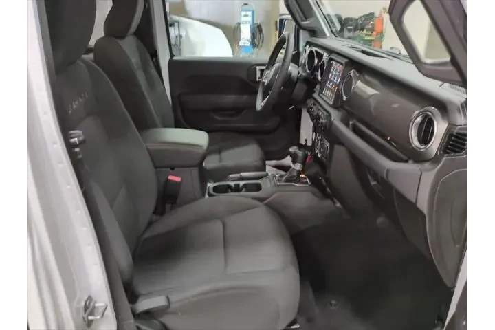 $34650 : Jeep Wrangler 2023 4x4 Sahar image 9