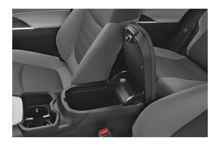 Toyota RAV4 2024 XLE Premium image 9