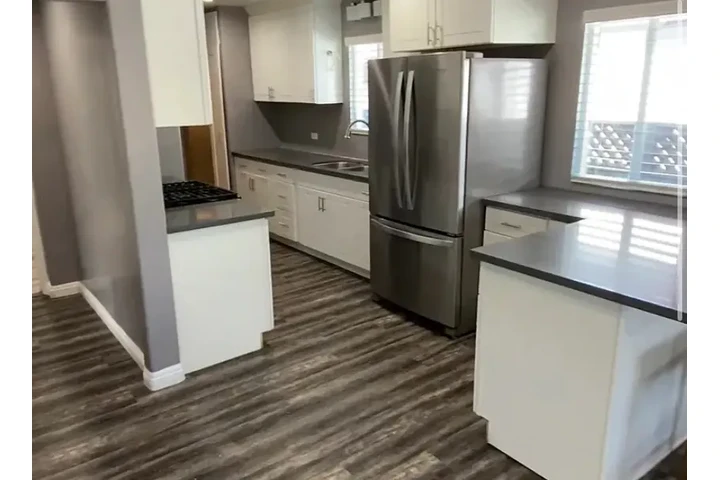 $2800 : BEAUTIFUL BACK HOUSE FOR LEASE image 1