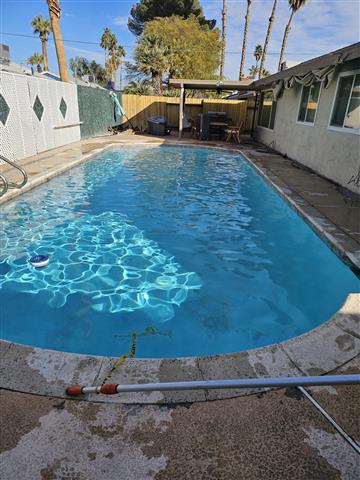 Pool service image 1