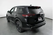 $20587 : Nissan Rogue 2025 AWD SV 4dr thumbnail