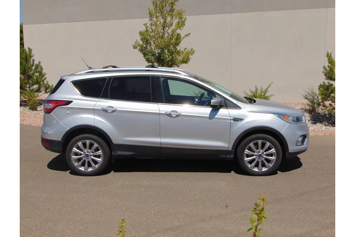 $21657 : 2018 Escape Titanium image 3