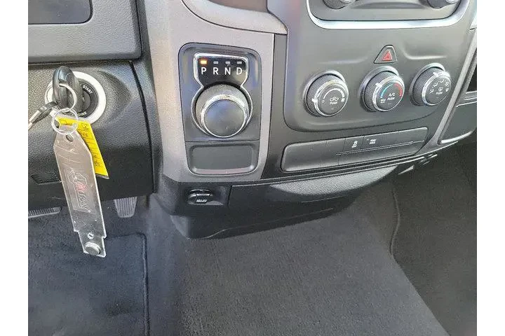 $15500 : Ram 1500 2018 4x2 Express 4d image 6