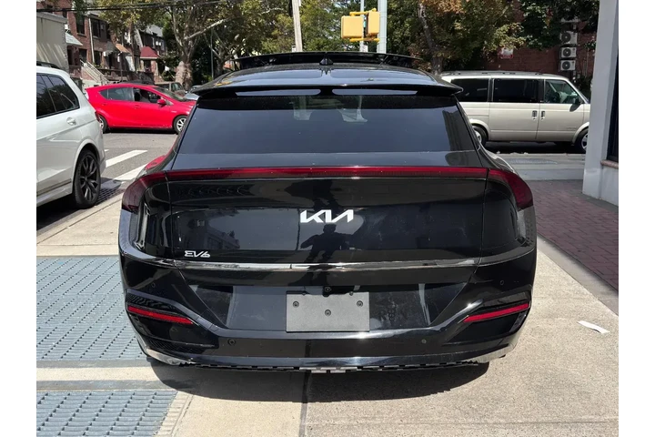 $23895 : Kia EV6 2023 AWD GT-Line 4dr image 5