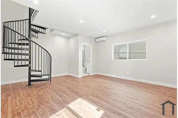 $2180 : New 2bd 1ba @LA image 1