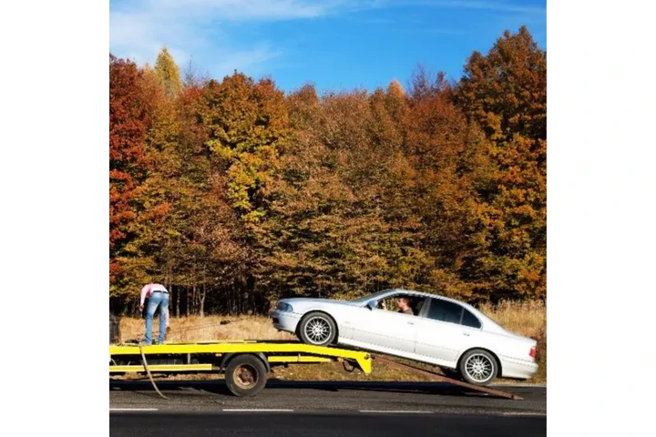 ROMO & SONS TOWING image 1