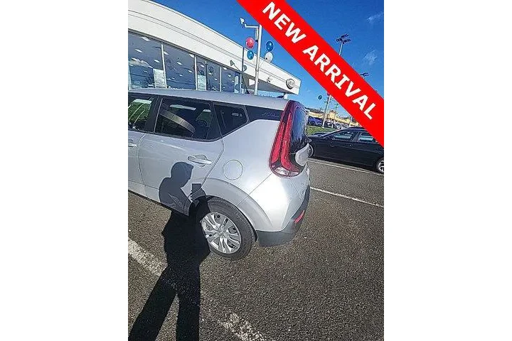 $13998 : Kia Soul 2020 S 4dr Crossove image 6