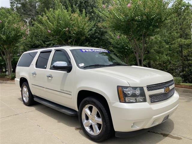 $12971 : 2012 Suburban LTZ 1500 2WD image 1