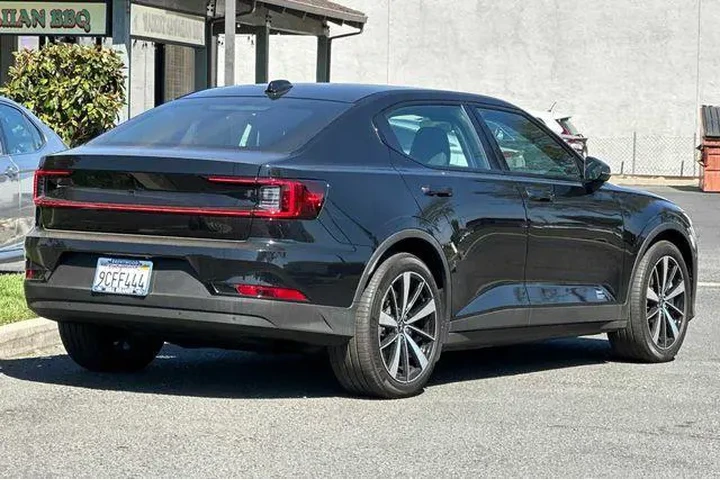 $27474 : Polestar 2 2022 AWD Long Ran image 3