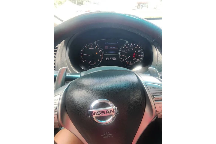 $7500 : 2013 Altima 3.5 SL image 5
