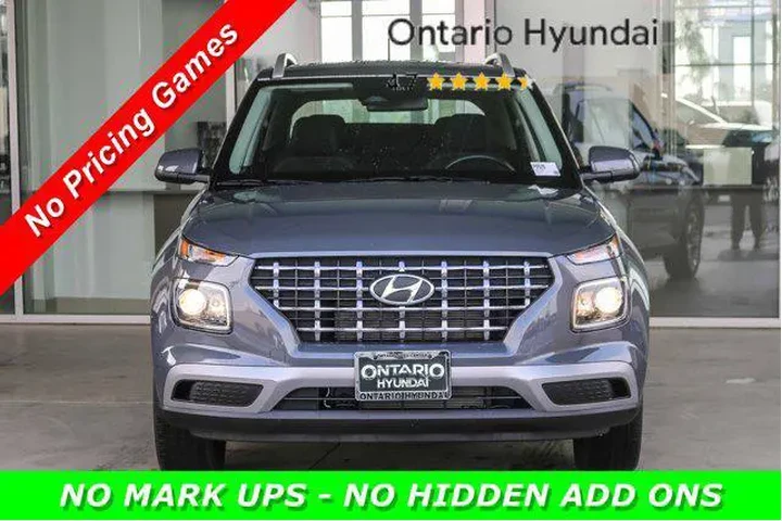 $20862 : Hyundai VENUE 2025 SEL 4dr C image 3