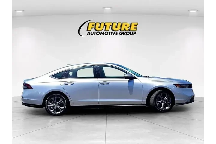 $26899 : Honda Accord 2024 EX 4dr Sed image 3
