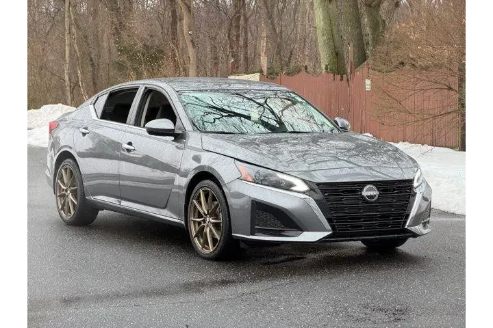$18495 : Nissan Altima 2023 AWD 2.5 S image 1