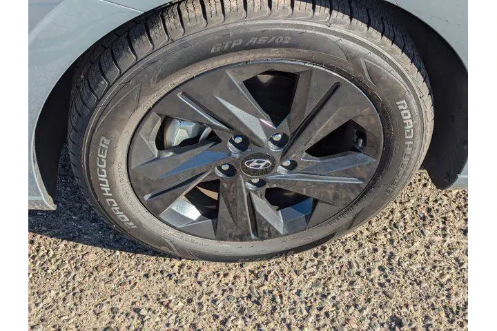 $17990 : Hyundai ELANTRA 2023 SEL 4dr image 10