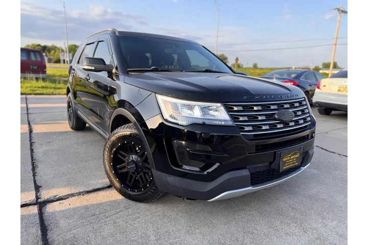 $10999 : 2016 Explorer XLT FWD image 7