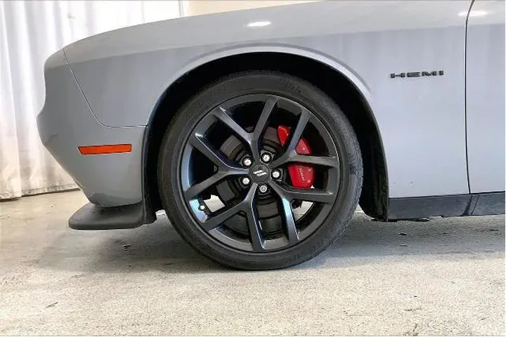 $32991 : Dodge Challenger 2022 R/T 2d image 6