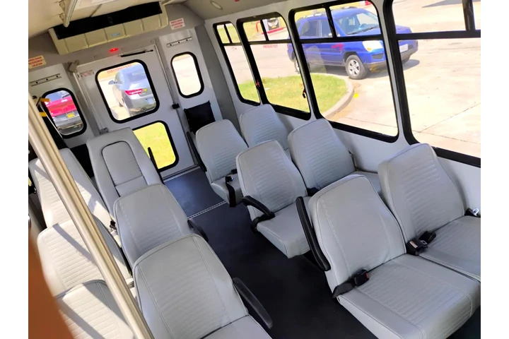 $9999 : 2015 Econoline E450 image 6