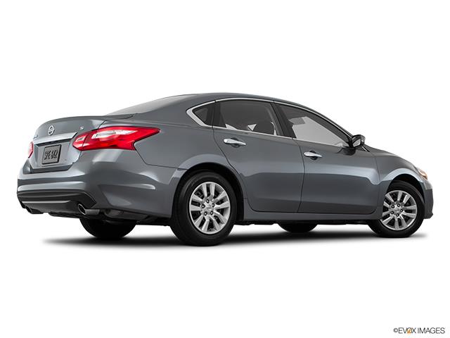 2016 Altima image 6