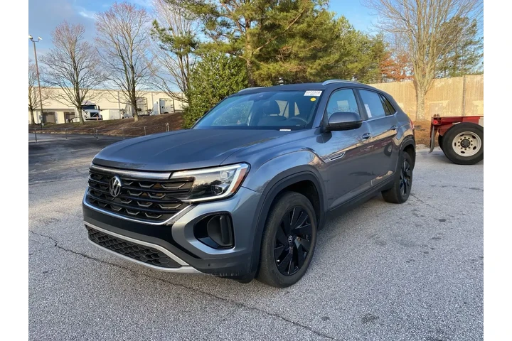 $28120 : Volkswagen Atlas Cross Sport image 2