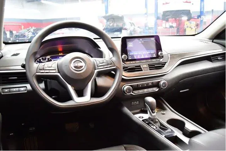 $20994 : Nissan Altima 2025 2.5 SV 4d image 8