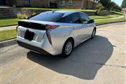 $9000 : 2018 Toyota Prius One thumbnail