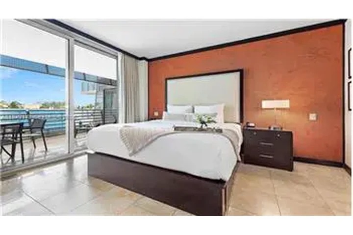 $4200 : Rental property with 0 bedro image 1