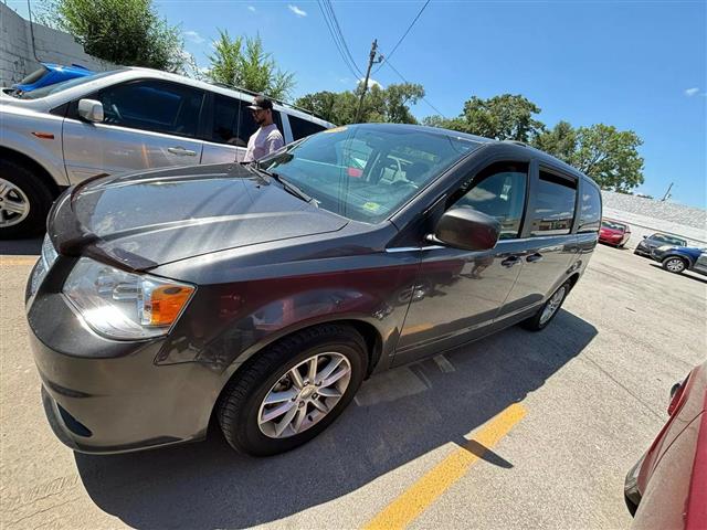 $15990 : 2018 DODGE GRAND CARAVAN PASS image 3