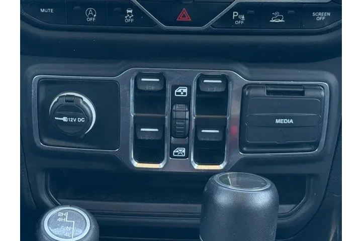 $33446 : Jeep Gladiator 2023 4x4 Over image 6