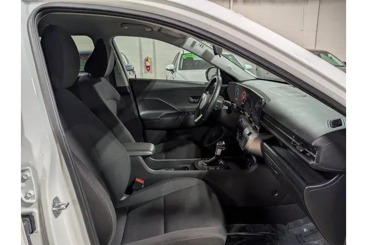 $21588 : Hyundai KONA 2025 AWD SEL 4d image 10