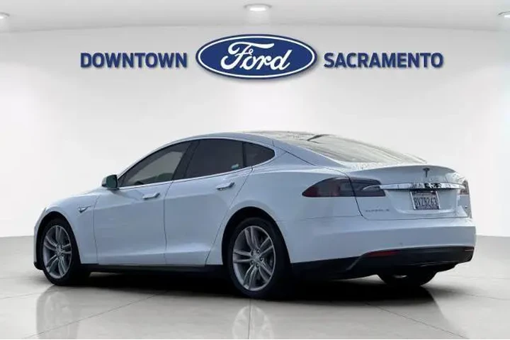 $12900 : Tesla Model S 2013 Base 4dr image 8