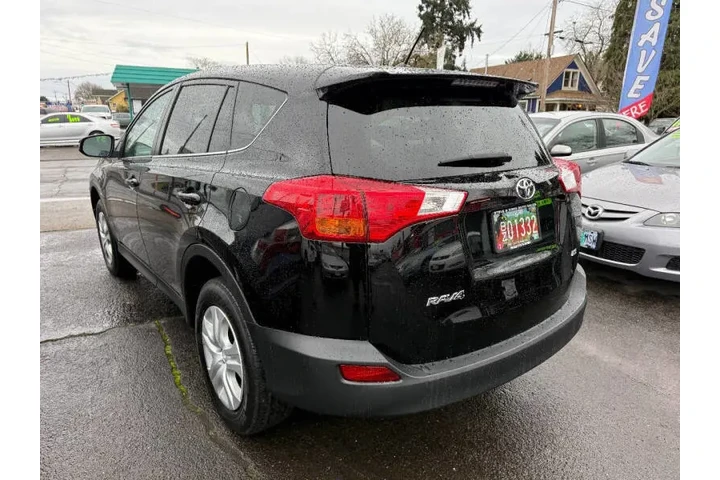 $12500 : 2015 RAV4 LE image 8