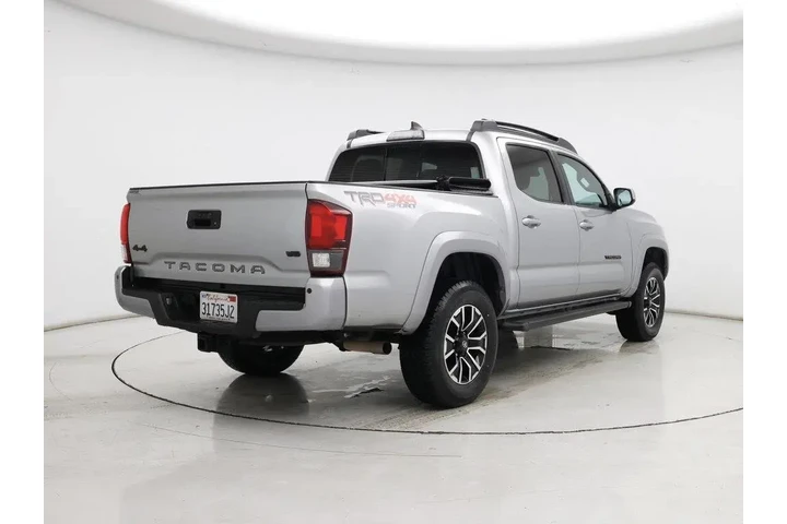 $32998 : Toyota Tacoma 2018 4x4 TRD S image 8