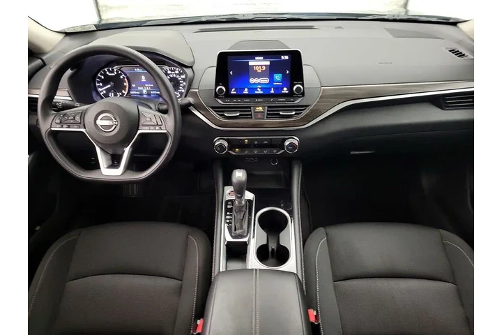 $21998 : Nissan Altima 2023 2.5 SV 4d image 9