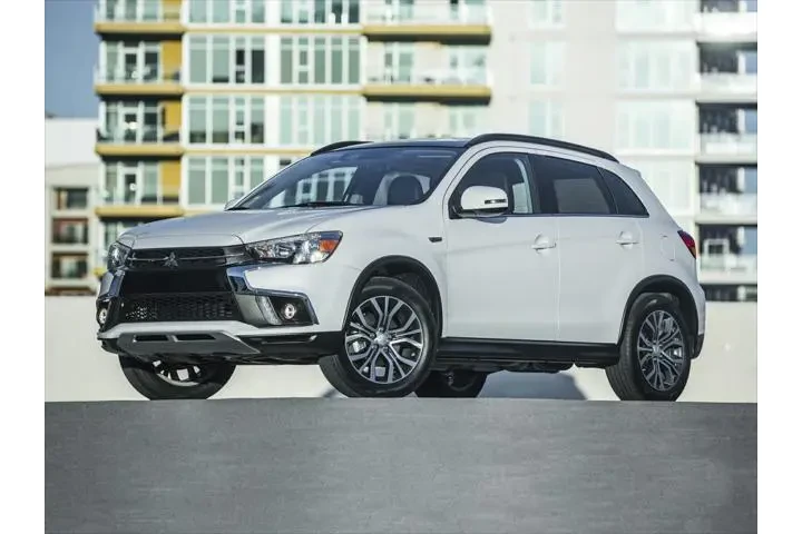 $12998 : Mitsubishi Outlander Sport 2 image 1