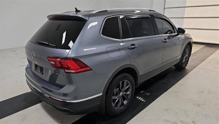 $22878 : Pre-Owned 2022 Tiguan 2.0T SE image 3