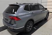 $22878 : Pre-Owned 2022 Tiguan 2.0T SE thumbnail