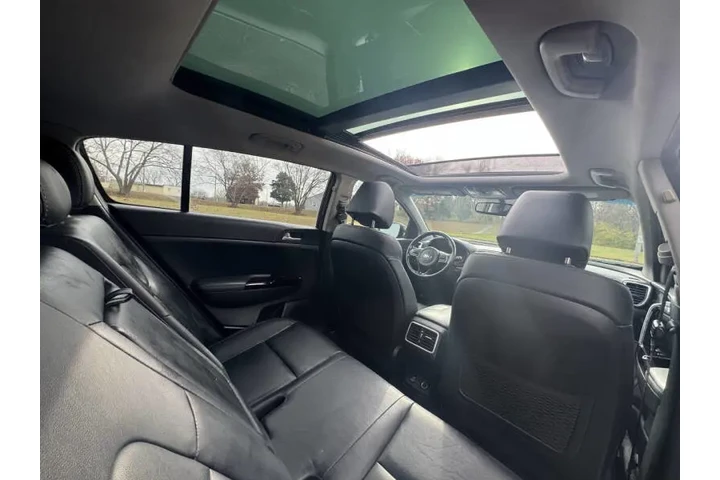 $8999 : 2018 Sportage EX image 10