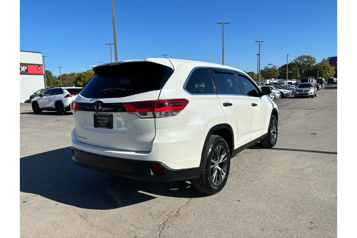 $17980 : 2019 Highlander LE image 2