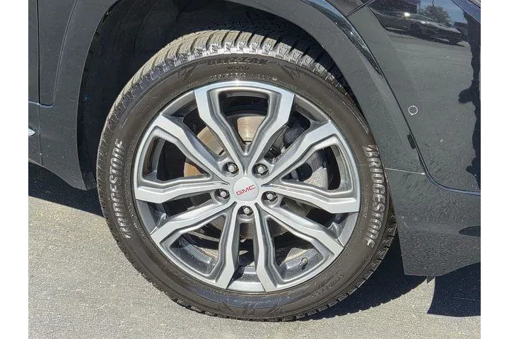 $21788 : GMC Terrain 2019 4x4 Denali image 4