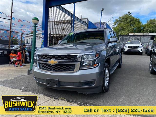 $31995 : Used 2019 Suburban 4WD 4dr 15 image 1