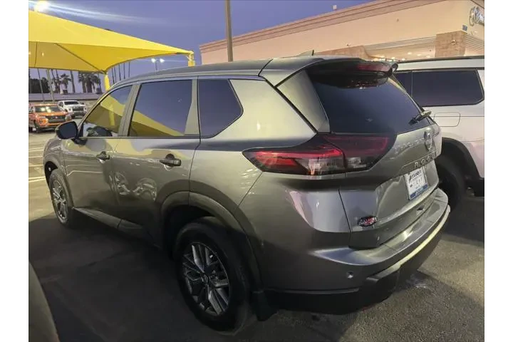 $25999 : Nissan Rogue 2025 S 4dr Cros image 6