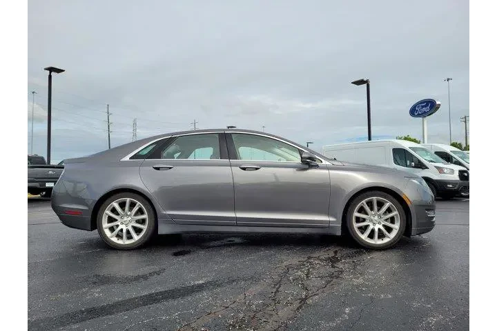 $11939 : Lincoln MKZ 2014 AWD V6 4dr image 2