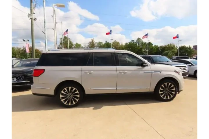$32911 : Lincoln Navigator L 2020 4x2 image 8